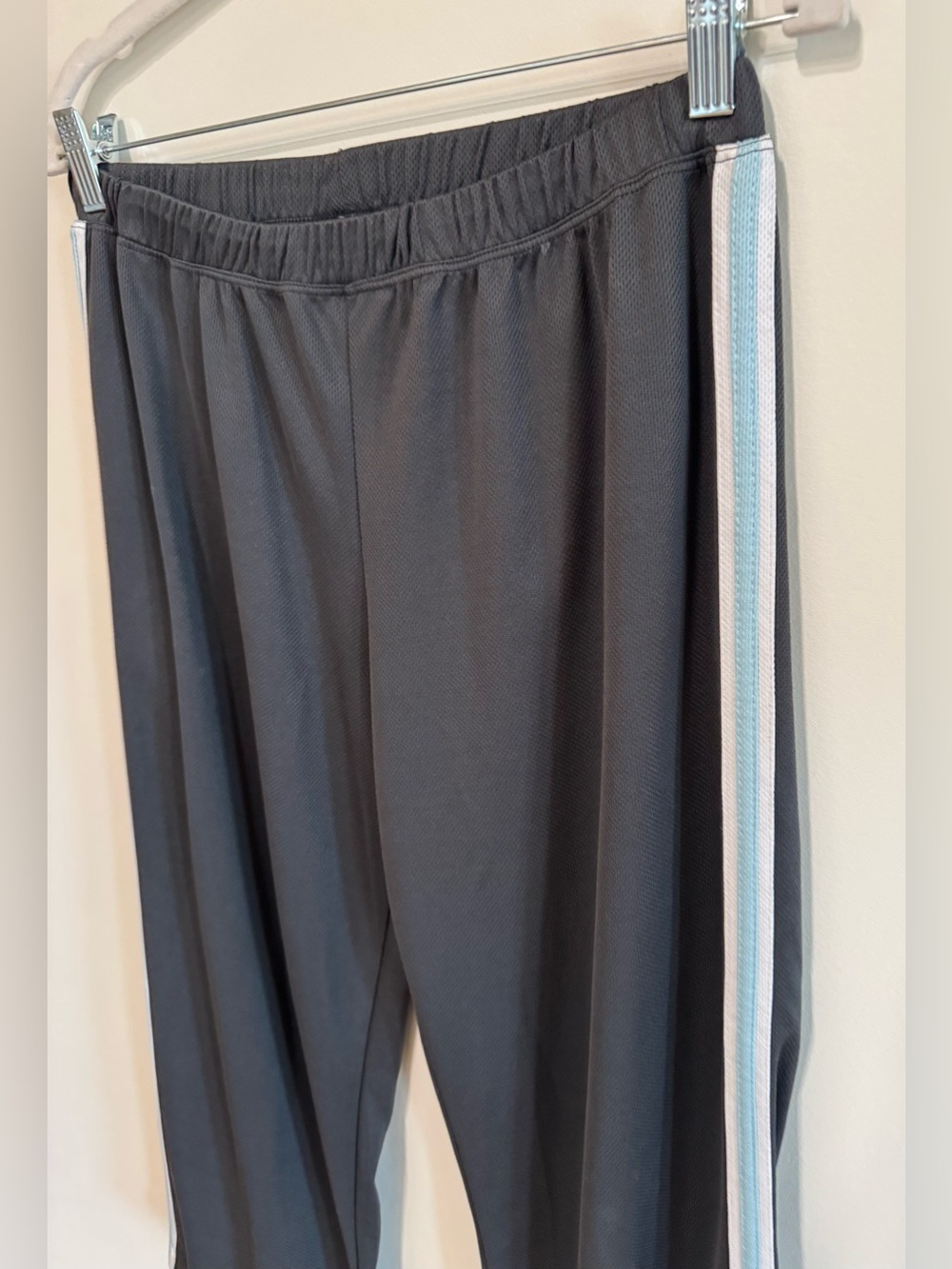 Flyte Action Wear Vintage Y2K Side Stripe Cropped Capri Pants Size L